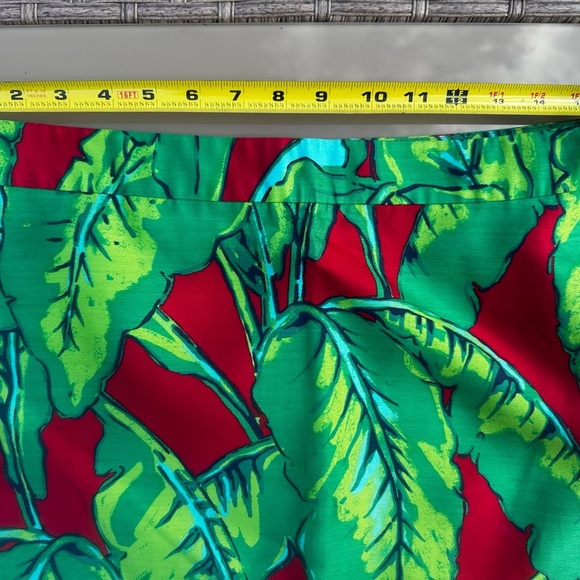Vineyard Vines 8 banana leaf Green and Red Mini Skirt - Picture 6 of 6